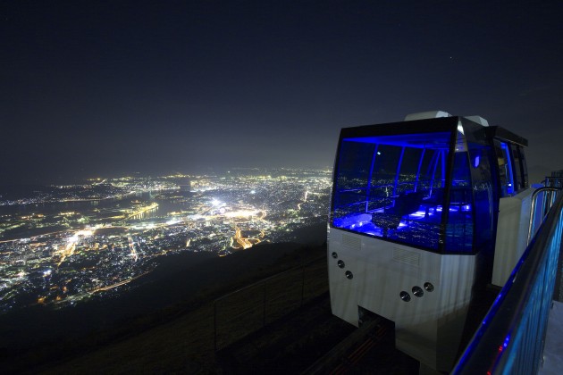 皿倉山とケーブルカー