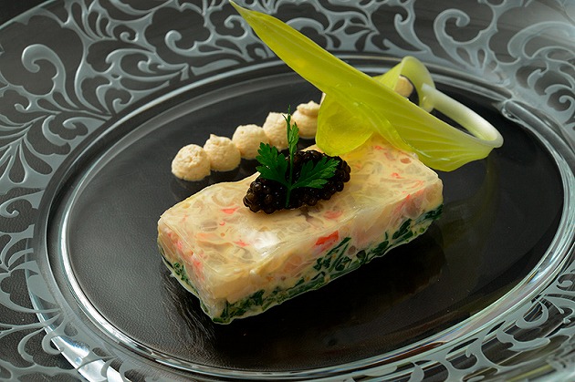 エレガントな食器