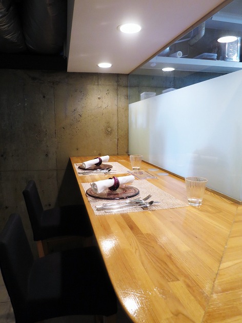 シンプルで上品なテーブルセッティング