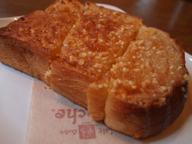 カフェドムッシュ_アーモンドトースト