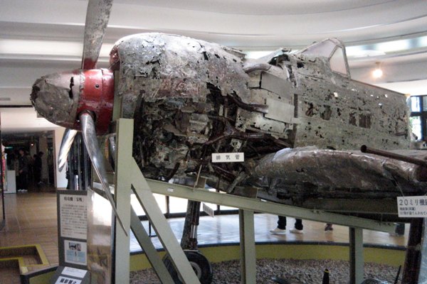 特攻会館戦闘機