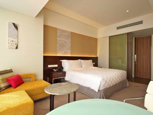 大阪マリオット都ホテルの客室一例