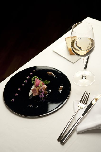 素材が引き立つ器