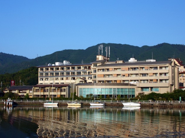 おごと温泉 びわこ緑水亭--外観