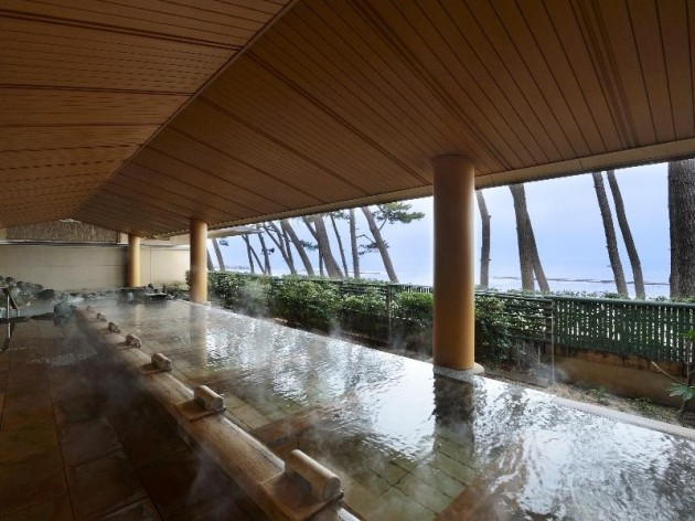 華水亭の大浴場