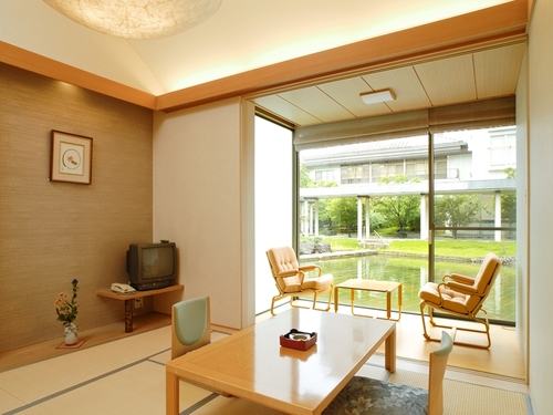 観水庭こぜにやの客室一例