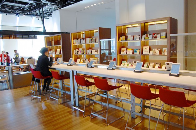 ザ・ラボ　カフェラボ　店内