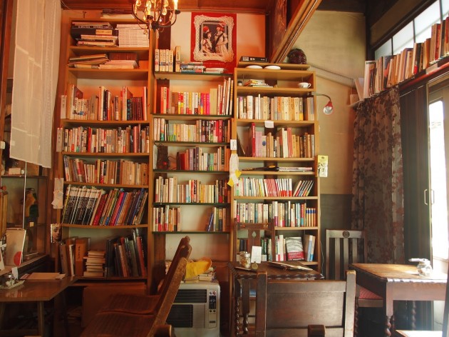 珈琲舎・書肆アラビク／Luft　店内