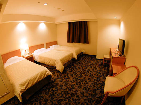 南西　トリプル