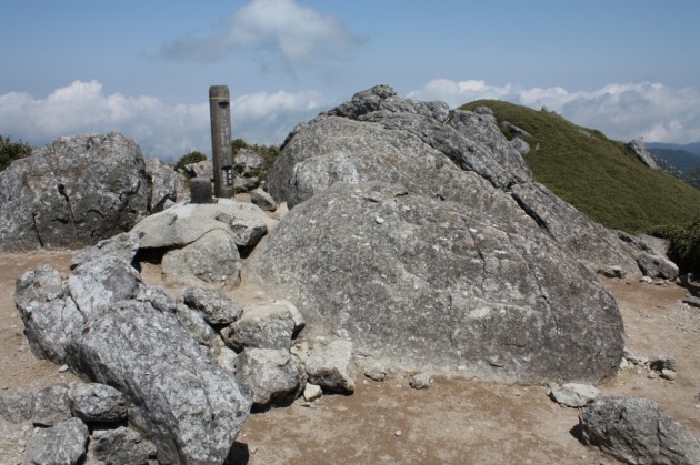 宮之浦岳山頂