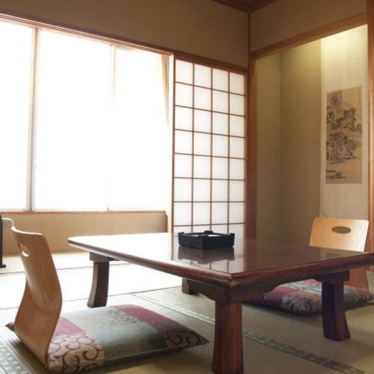 横須賀旅館の客室一例