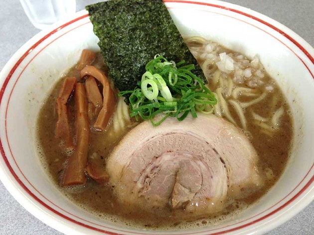 守山　麺屋白頭鷲　ラーメン