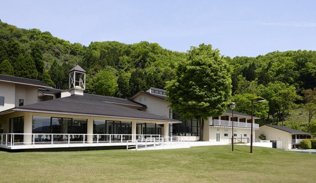 ロテル・デュ・ラク 外観01