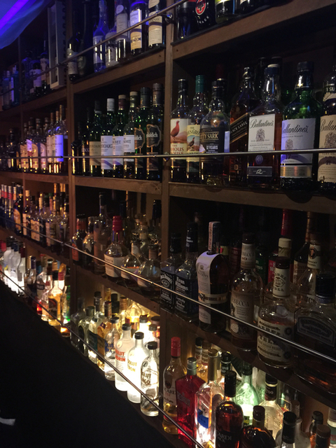 深海の洞窟 ボトル棚