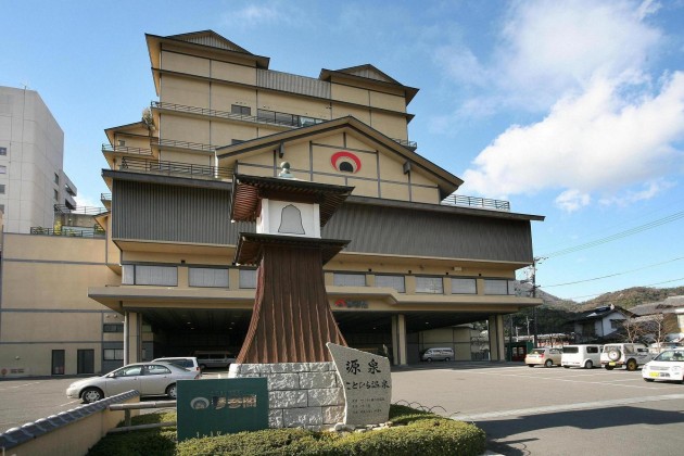 琴参閣外観