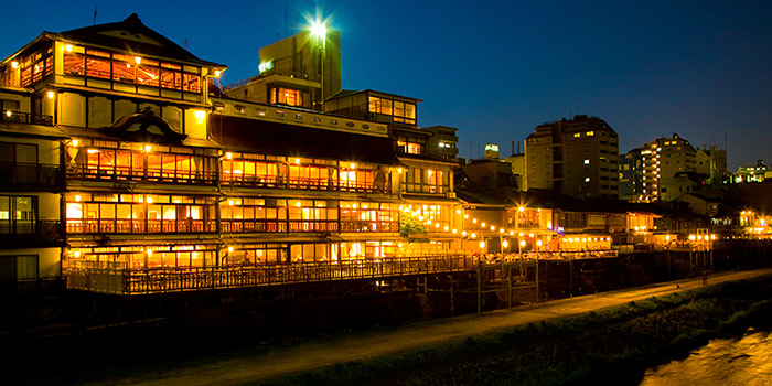 夏の京都の風物詩「川床」を楽しめるレストランおすすめ５選