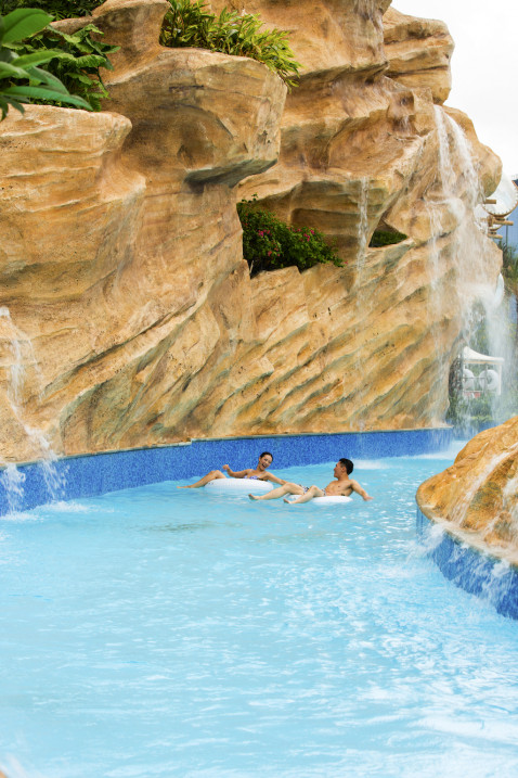 Grand Resort Deck - Skytop Rapids