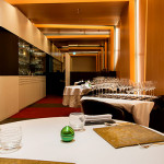 わずか10席。ゴージャスな空間の中で、五感で楽しみ、全身で味わう本格フランス料理店「ラ フィネス」