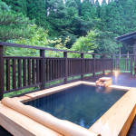 敷地内で湯巡りが楽しめる名湯の宿【黒川温泉 旅館 山河】