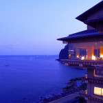 月が水面に美しく輝く全室オーシャンビューの宿【望水】