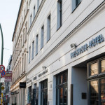 人気エリアの中間に佇む個性的で利便性も高い「ザ・サーカス・ホテル」